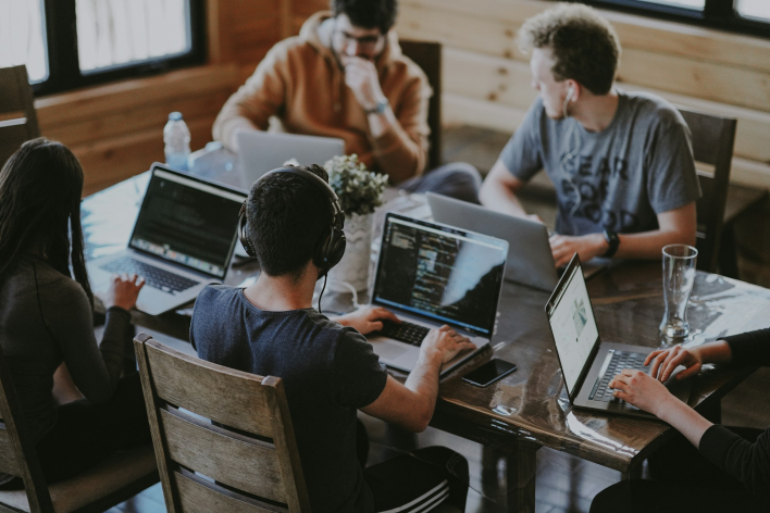 Top 16 Zendesk Suite competitors and alternatives in 2025
