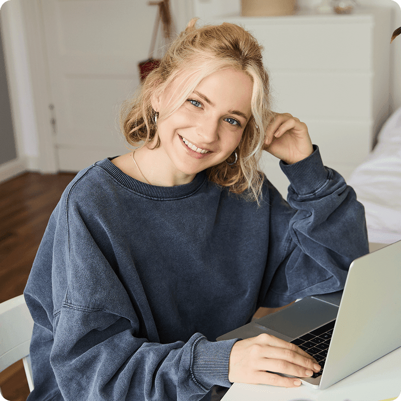 Who benefits from the AI Sentence Rewriter?