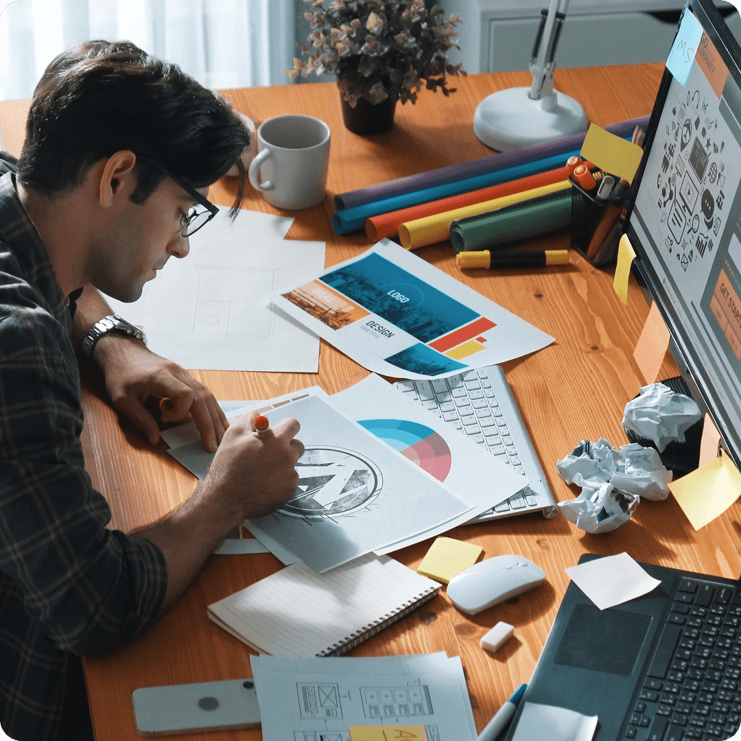 Who benefits from the AI Store Builder?