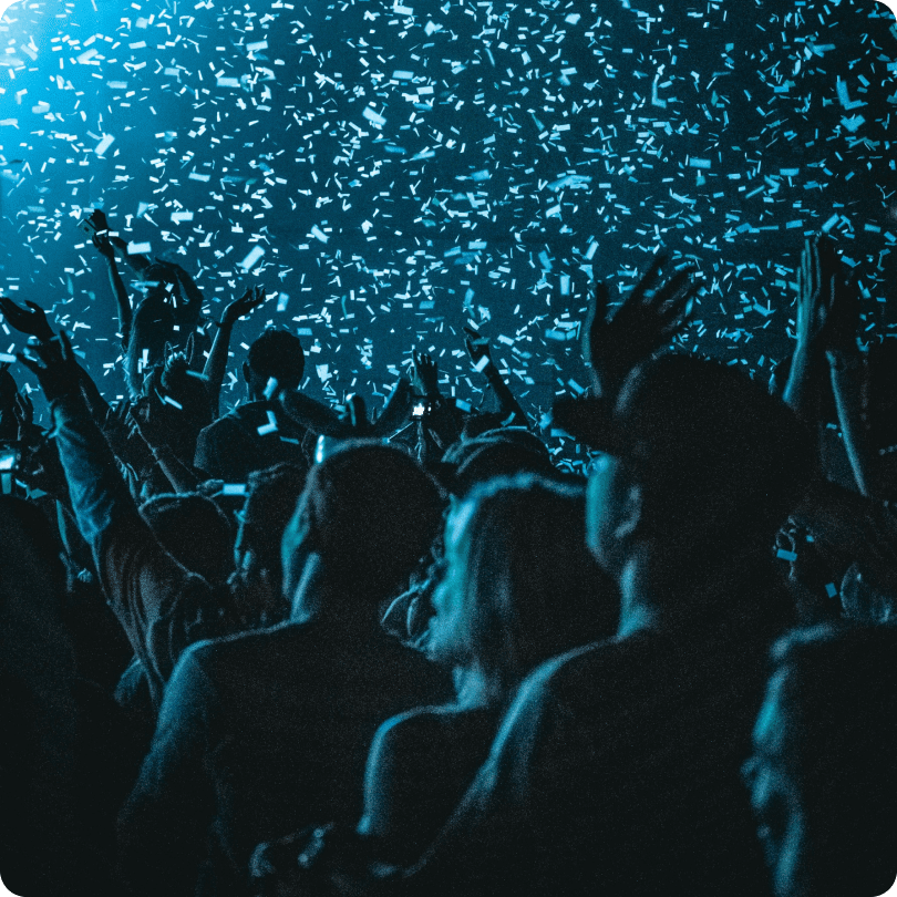 Who benefits from the AI Store Builder?