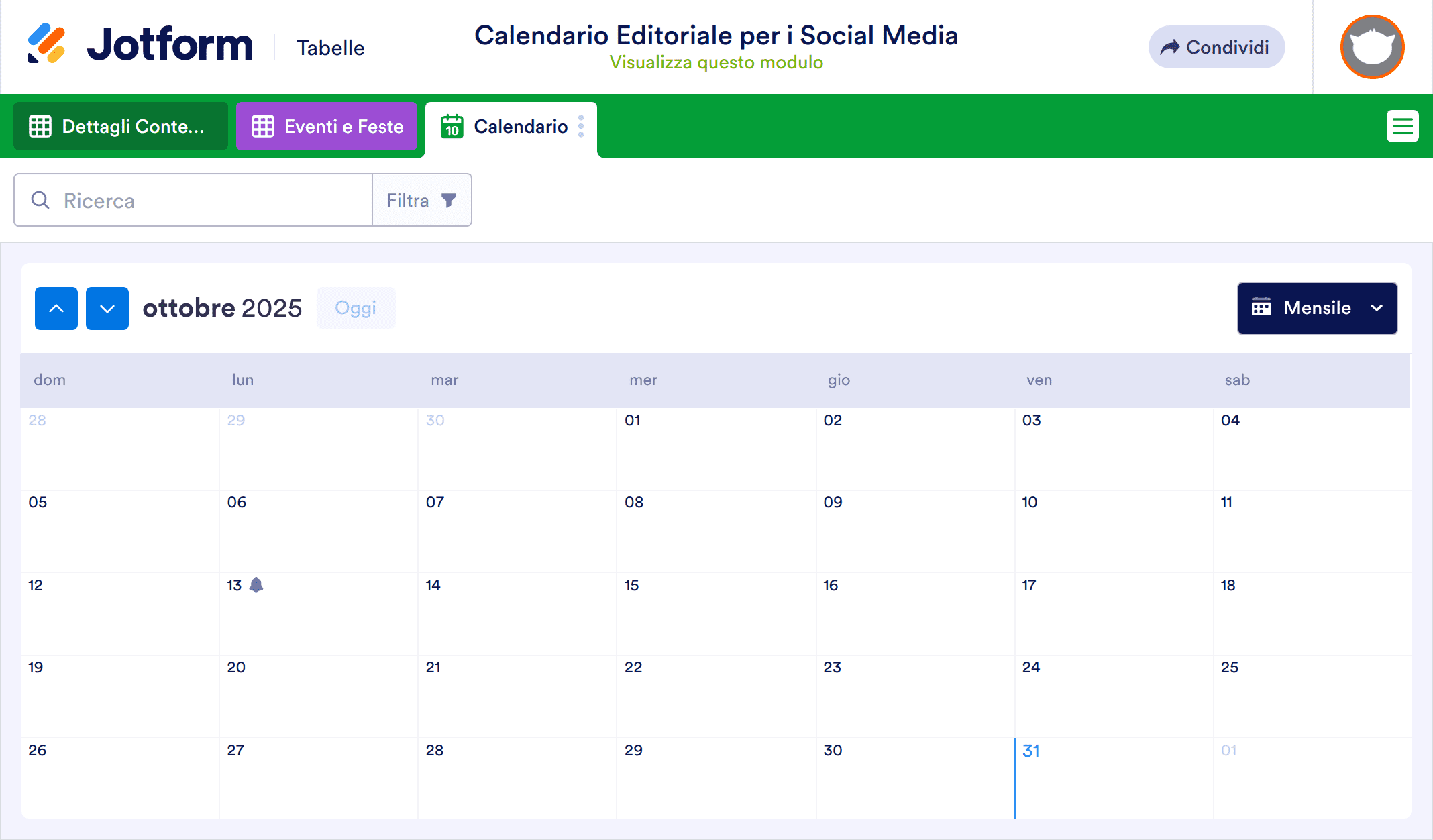 Calendario Editoriale per i Social Media Template