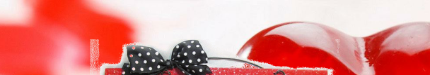 Red glass hearts - Theme Poster